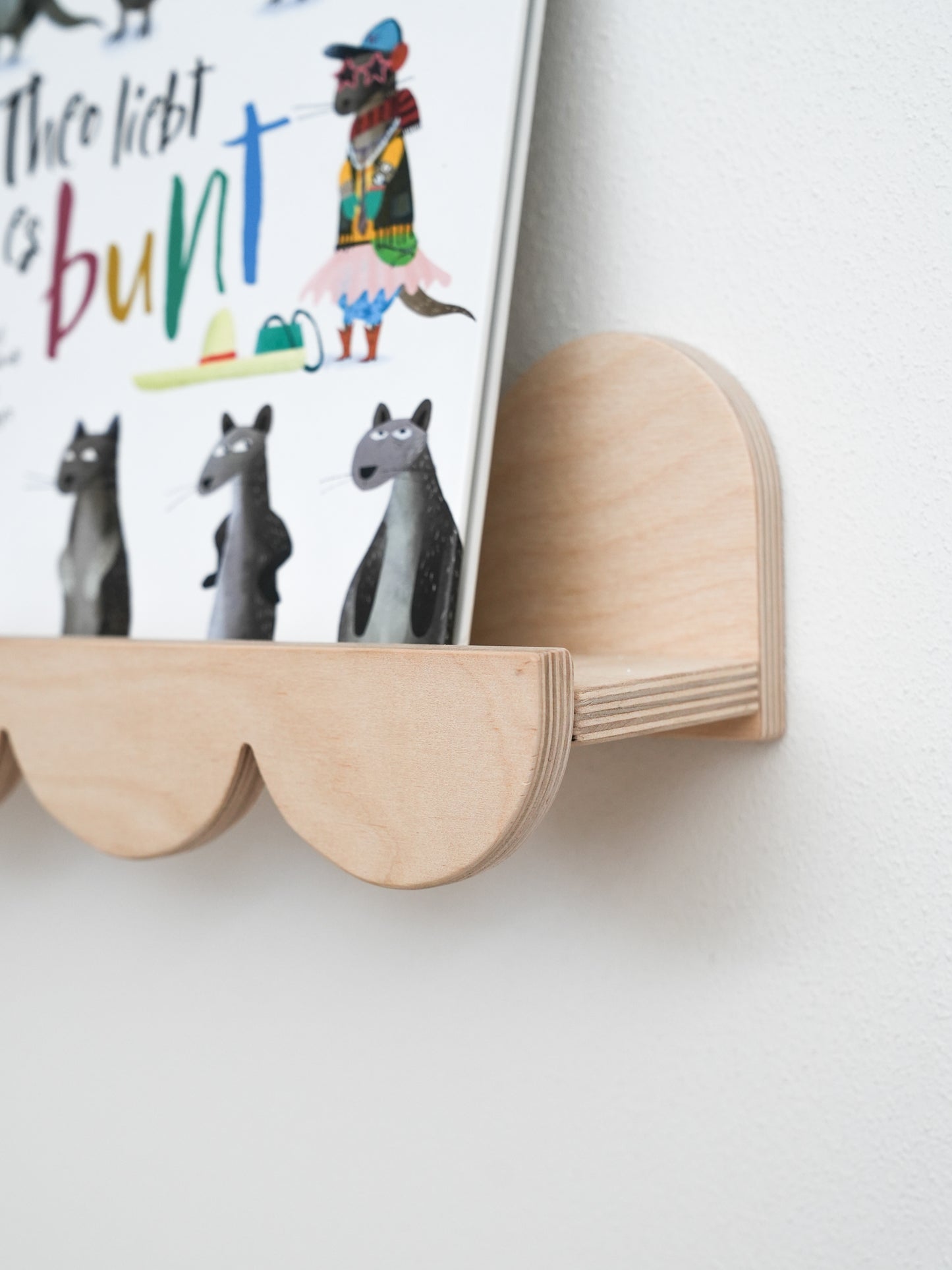DIY stackable wooden box - construction instructions + sewing pattern