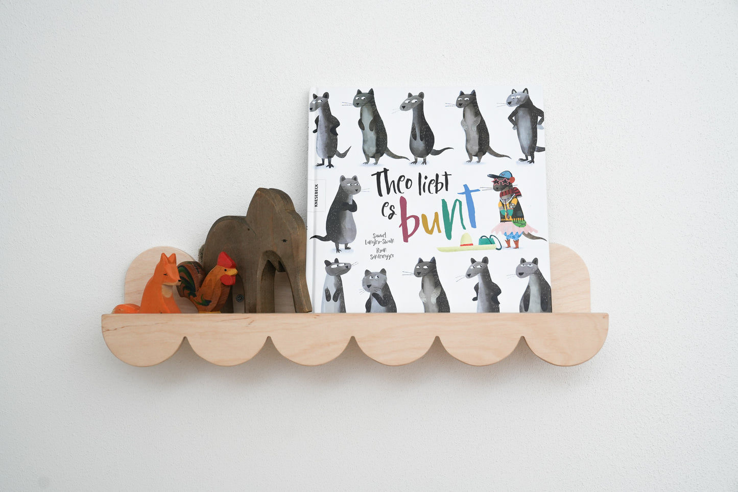 DIY stackable wooden box - construction instructions + sewing pattern